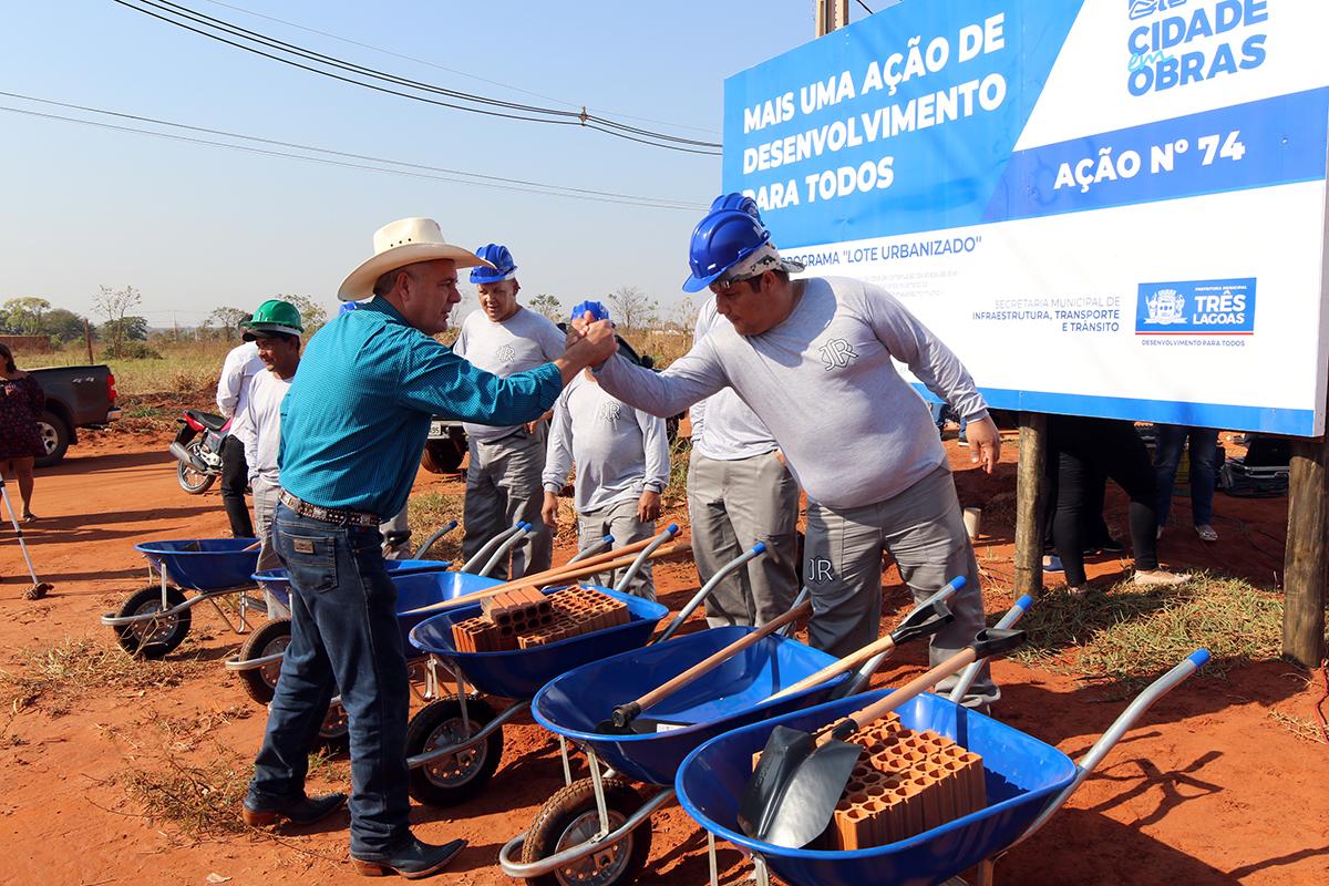 Começa a segunda etapa de construção das 146 casas do programa Lote Urbanizado no Jardim das Primaveras