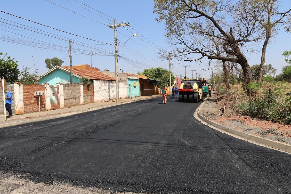 OBRAS CONTINUAM: recapeamento da Vila Piloto segue dentro do cronograma