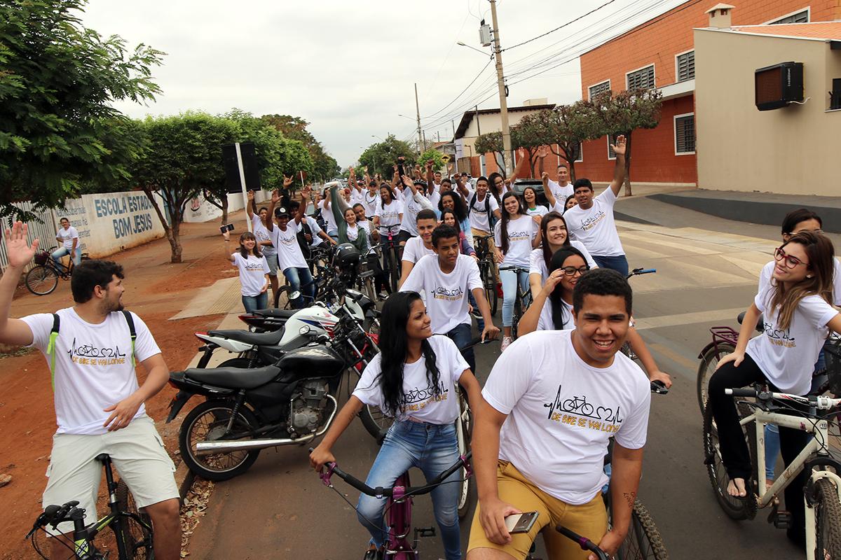 SEMANA DO TRÂNSITO: Cerca de 80 alunos aderem à passeio ciclístico promovido pela SEINTRA