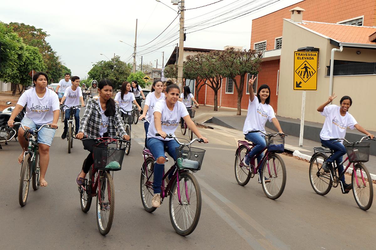 SEMANA DO TRÂNSITO: Cerca de 80 alunos aderem à passeio ciclístico promovido pela SEINTRA