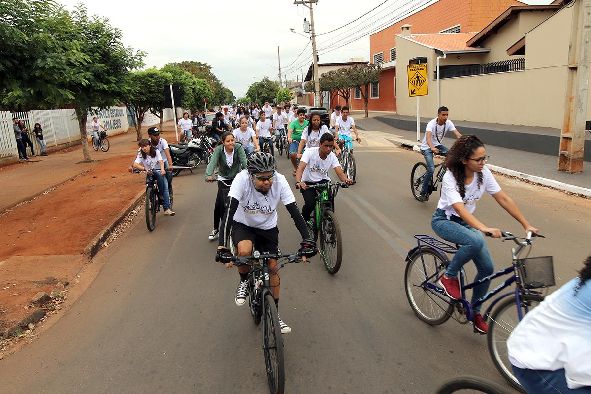 SEMANA DO TRÂNSITO: Cerca de 80 alunos aderem à passeio ciclístico promovido pela SEINTRA