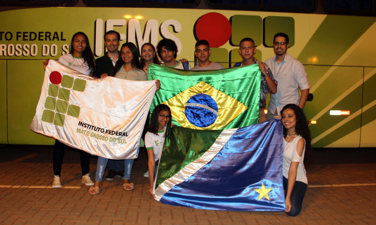 Estudantes do IFMS embarcam para estágio em Portugal Estudantes do IFMS embarcam para estágio em Portugal