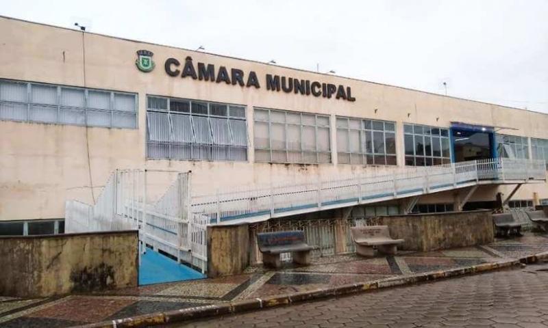 BRASIL: Projeto de lei iguala salário de vereador ao de professor BRASIL: Projeto de lei iguala salário de vereador ao de professor