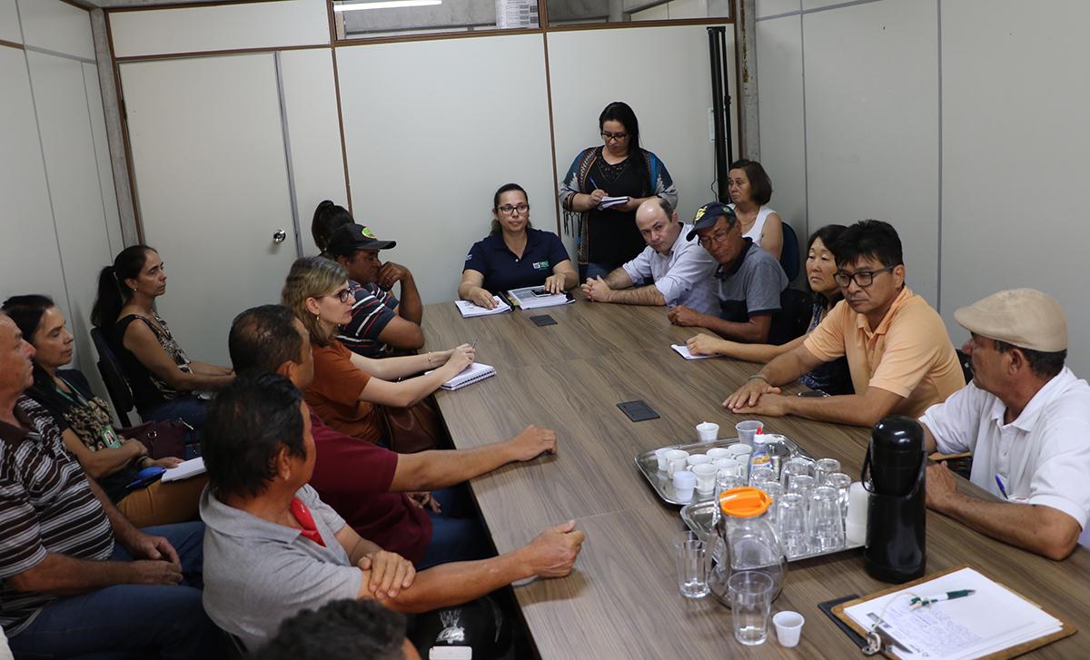 Departamento de Agronegócio, SEMAGRO e produtores rurais se reúnem para discutir novas regras do Programa de Aquisição de Alimentos