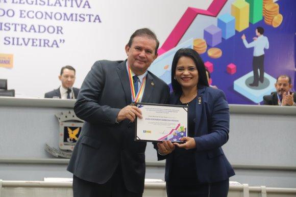 Deputado Eduardo Rocha é homenageado pelo Dia do Economista na Câmara Municipal de Campo Grande