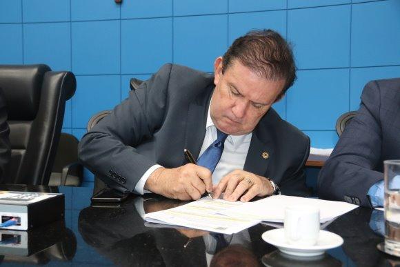 Eduardo Rocha apresenta indicação em que solicita estudo para iluminação na rotatória da BR-158