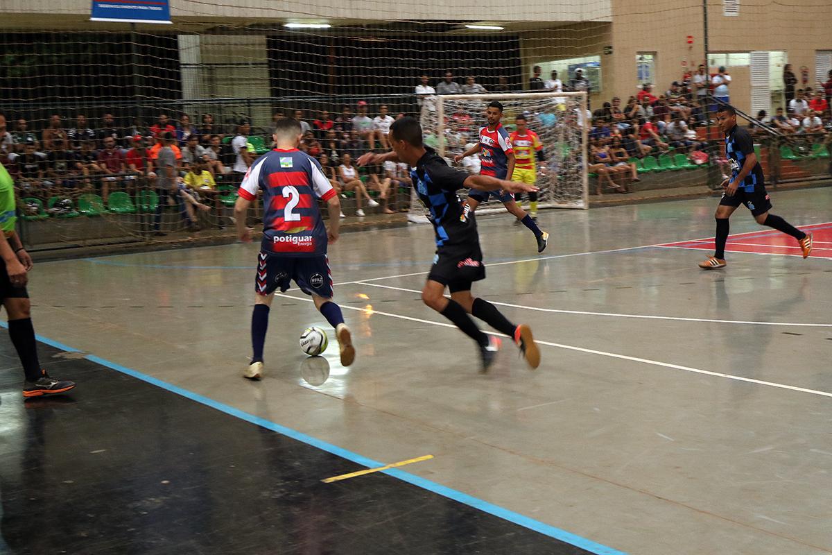 Metalfrio e Vidromit, Riquinha e Oriente disputam final do Campeonato Municipal de Futsal Masculino Metalfrio e Vidromit, Riquinha e Oriente disputam final do Campeonato Municipal de Futsal Masculino