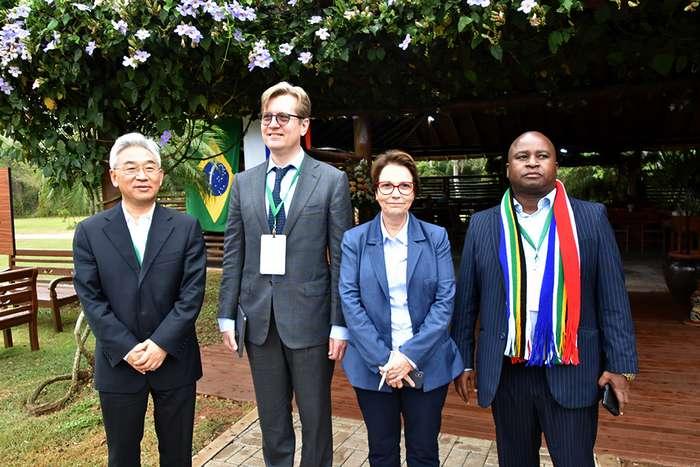 Ministros da Agricultura do Brasil, Rússia, Índia, China e África do Sul iniciam encontro no EcoSesi Bonito Ministros da Agricultura do Brasil, Rússia, Índia, China e África do Sul iniciam encontro no EcoSesi Bonito
