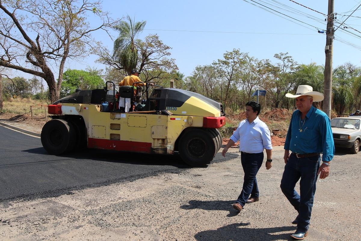 OBRAS CONTINUAM: recapeamento da Vila Piloto segue dentro do cronograma