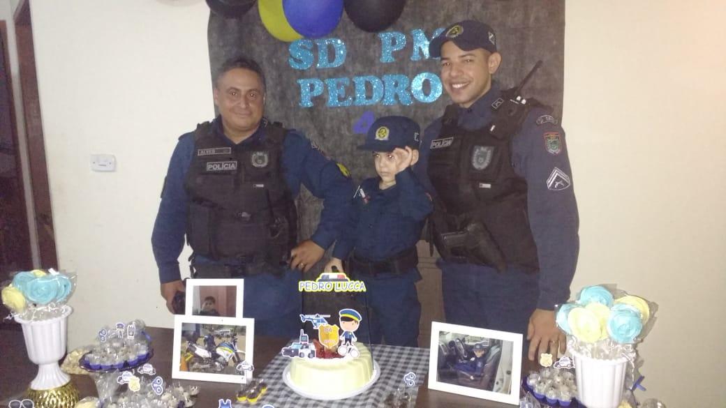 Polícia Militar participa de aniversário de menino fã da PM em Três Lagoas Polícia Militar participa de aniversário de menino fã da PM em Três Lagoas