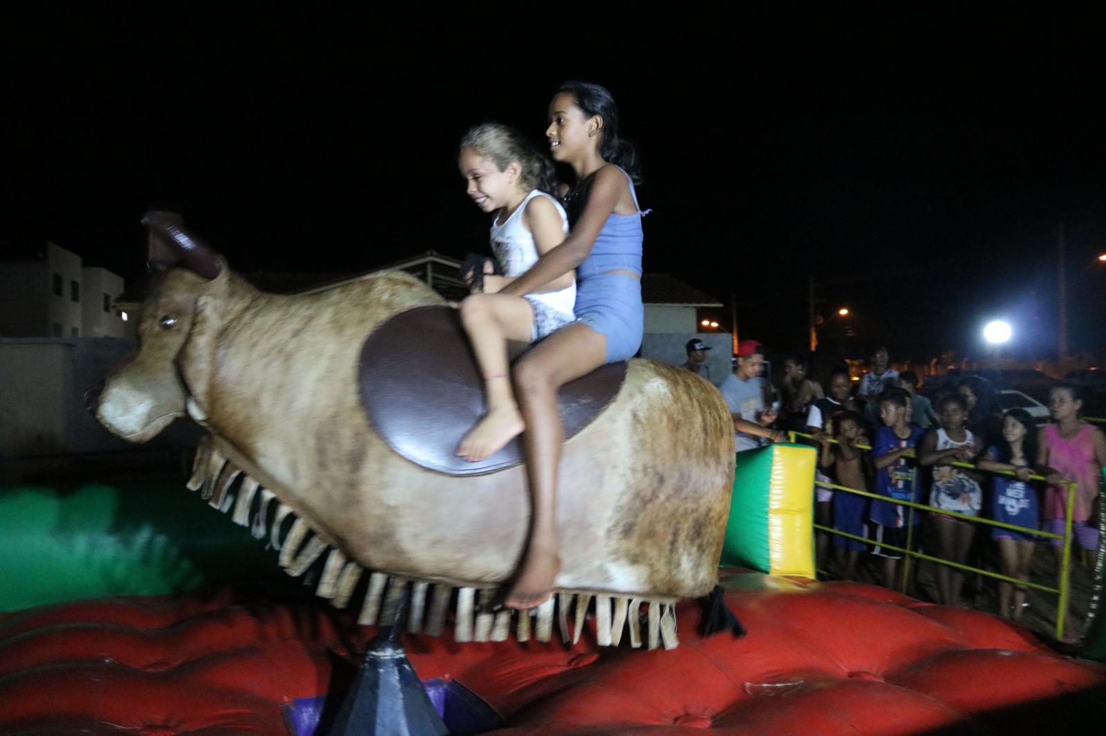 Vereador André Bittencourt realizou e “participou” da 2ª etapa do Circuito de Touro Mecânico no Novo Oeste 2.