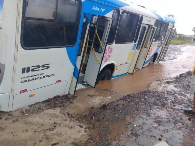 Com população clamando por asfalto, Coronel David cobra pavimentação no Nova Campo Grande Com população clamando por asfalto, Coronel David cobra pavimentação no Nova Campo Grande