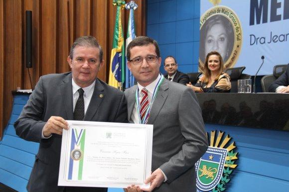 Deputado Eduardo Rocha homenageia Dr. Cassiano Rojas Maia, pelo Dia do Médico Deputado Eduardo Rocha homenageia Dr. Cassiano Rojas Maia, pelo Dia do Médico