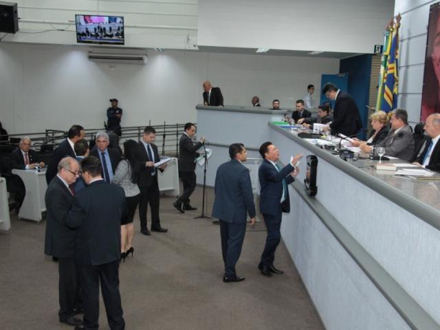 Reajuste dos servidores dever ser pago em folha complementar de novembro Reajuste dos servidores dever ser pago em folha complementar de novembro