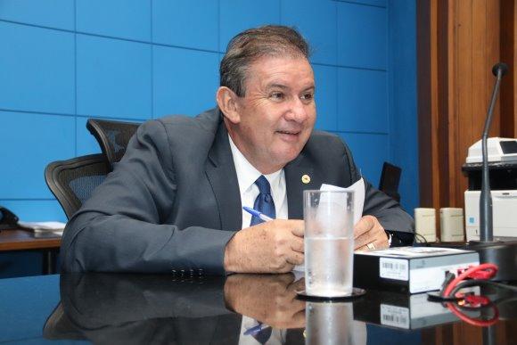 Moção de Congratulação: Deputado Eduardo Rocha parabeniza Comerciários
