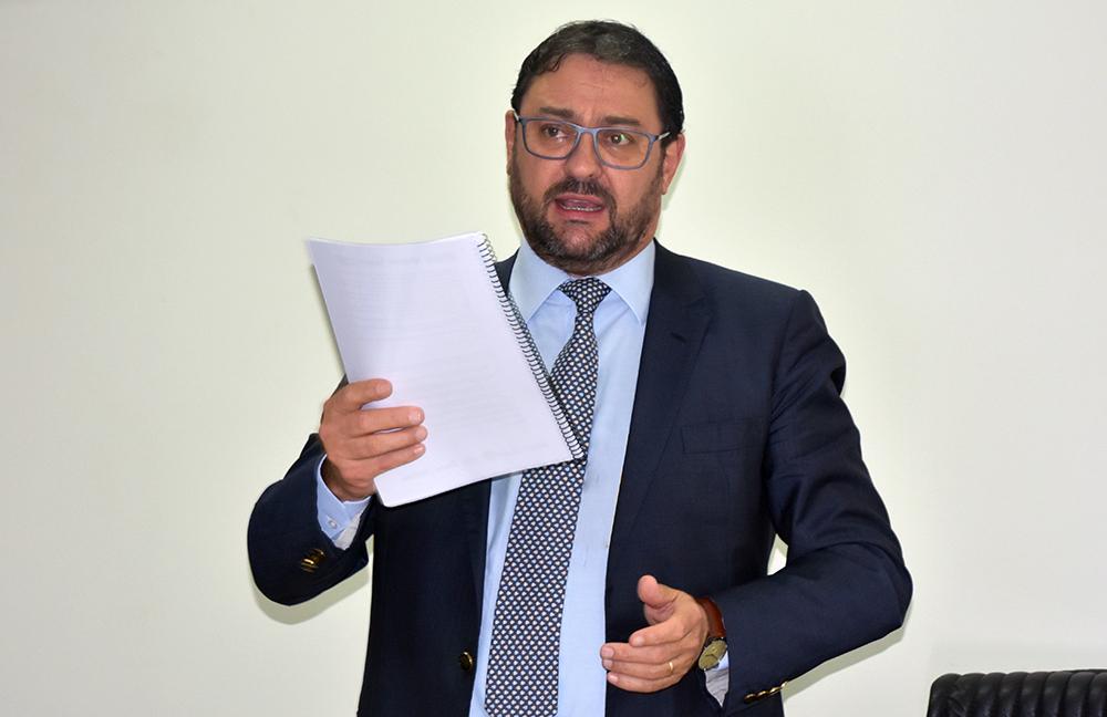 Longen vê incoerência da Aneel taxar energia solar e anunciar bandeira vermelha Longen vê incoerência da Aneel taxar energia solar e anunciar bandeira vermelha