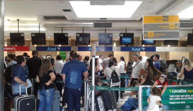 Após susto em colisão de avião com pássaro, voo é cancelado por problemas técnicos em aeronave Após susto em colisão de avião com pássaro, voo é cancelado por problemas técnicos em aeronave