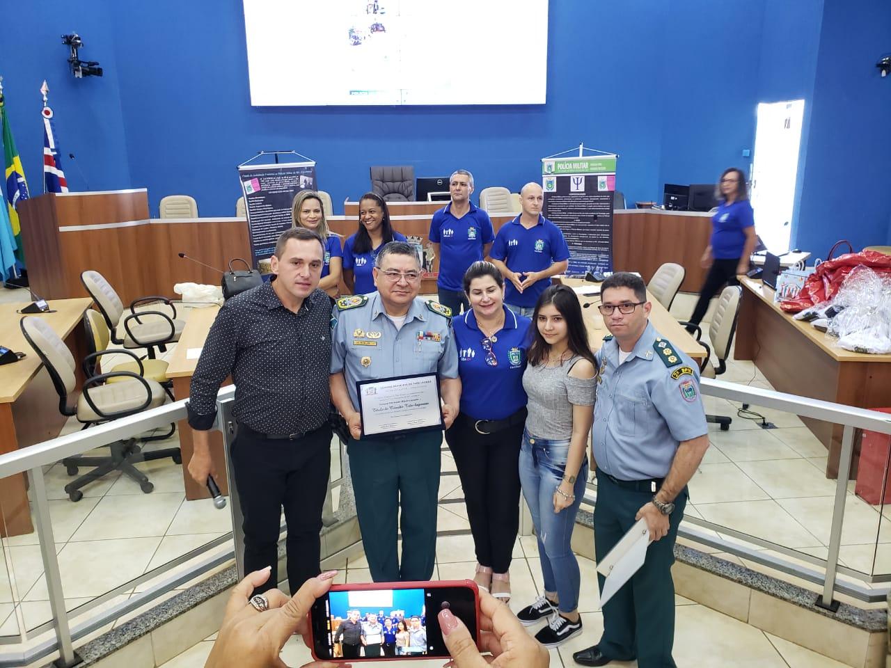 Comandante Geral da Polícia Militar de Mato Grosso do Sul recebe título de Cidadão Três-lagoense Comandante Geral da Polícia Militar de Mato Grosso do Sul recebe título de Cidadão Três-lagoense