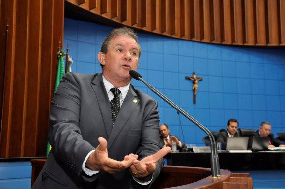 Eduardo Rocha critica e, por unanimidade ALMS aprova moção de repúdio a taxação de energia solar Eduardo Rocha critica e, por unanimidade ALMS aprova moção de repúdio a taxação de energia solar
