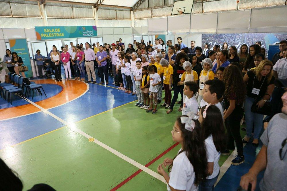Projeto “Vai e Vem das Estações” do CEI “Dona Clementina Carrato” é finalizado com apresentações culturais