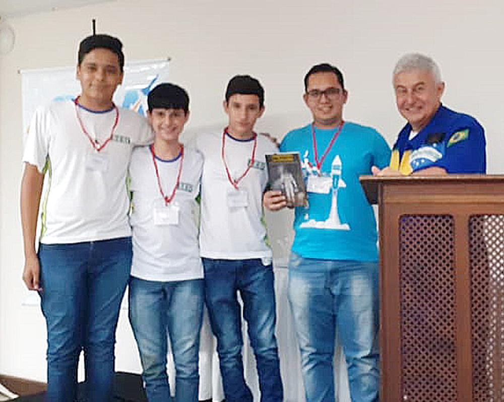 Escola do Sesi de Naviraí é premiada com medalha de ouro na etapa nacional da Mostra Brasileira de Foguetes