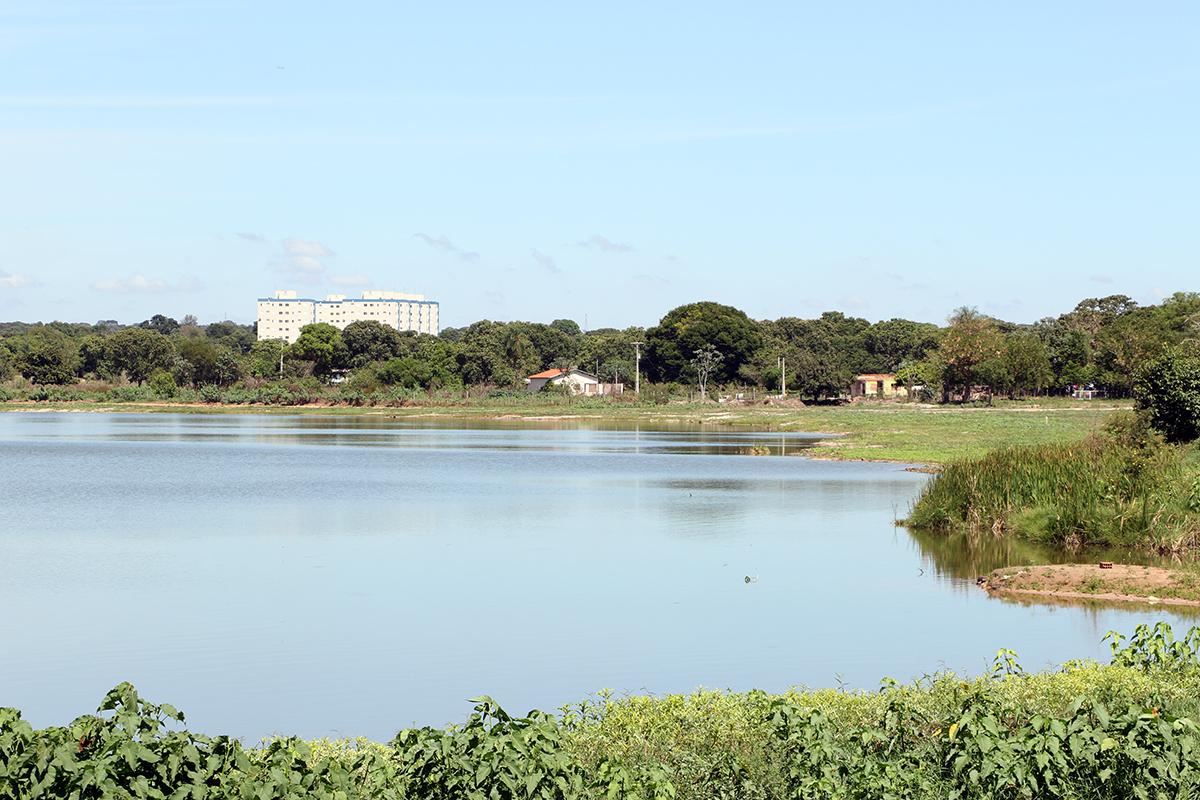 SEMEA instala cestos de contenção na Segunda Lagoa para prevenir poluição e contaminação do leito