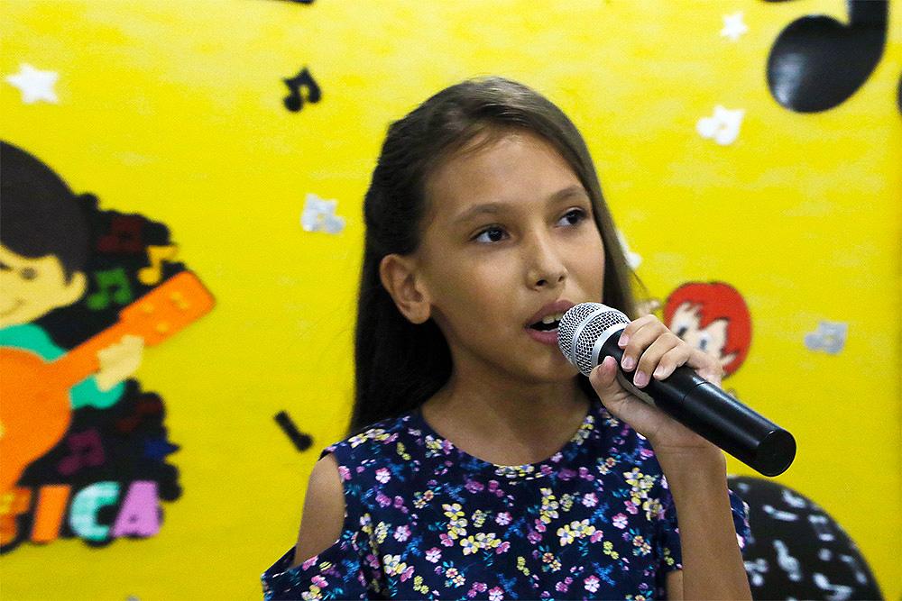 CAÇA TALENTOS - Concurso de canto de Escola Municipal de Três Lagoas reúne mais de 300 pessoas