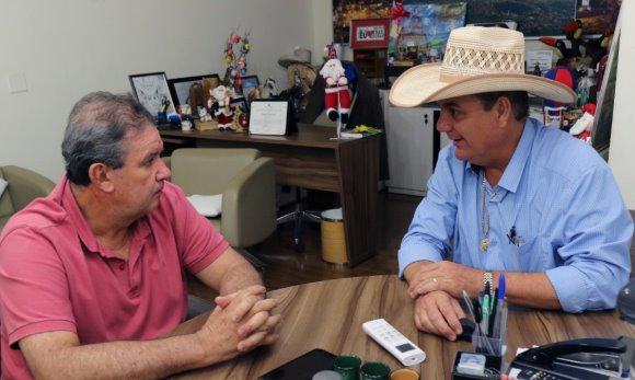 Deputado Eduardo Rocha conversa com prefeito Ângelo Guerreiro sobre melhorias para Três Lagoas