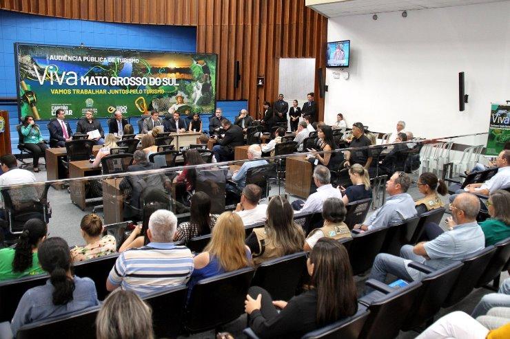 Capitão Contar promove audiência pública sobre desafios da atividade leiteira em MS Capitão Contar promove audiência pública sobre desafios da atividade leiteira em MS