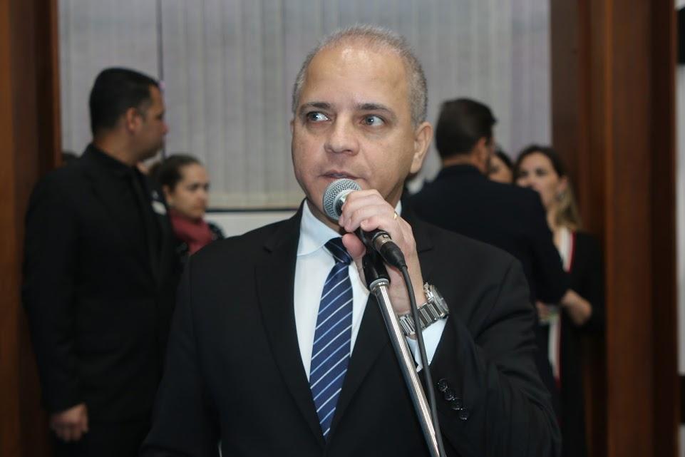 Coronel David solicita limpeza de bueiros e poda de árvores em bairros da Capital