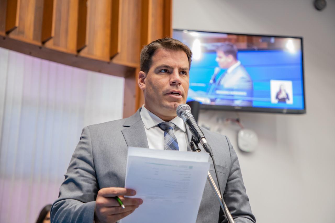 Capitão Contar apresenta emendas em PL sobre educação, visando democracia na escolha dos diretores Capitão Contar apresenta emendas em PL sobre educação, visando democracia na escolha dos diretores