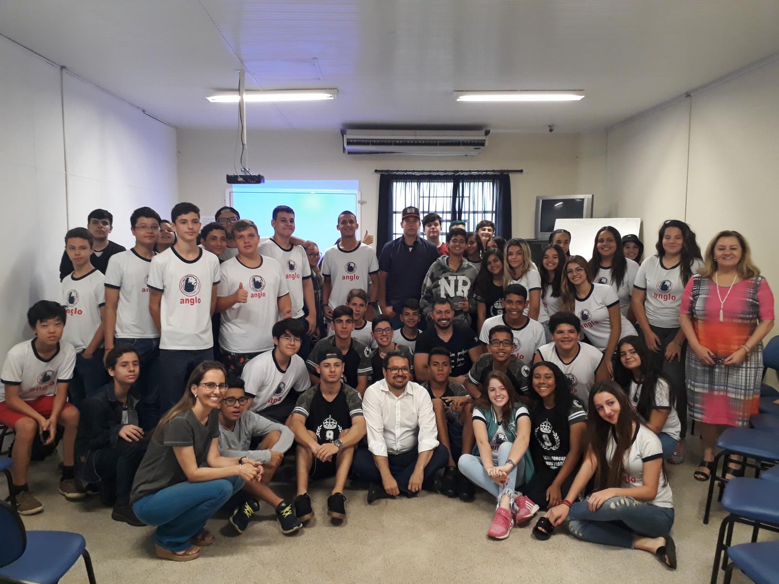 Unimed Andradina e Fundação Educacional promovem palestra sobre Combate ao Fumo