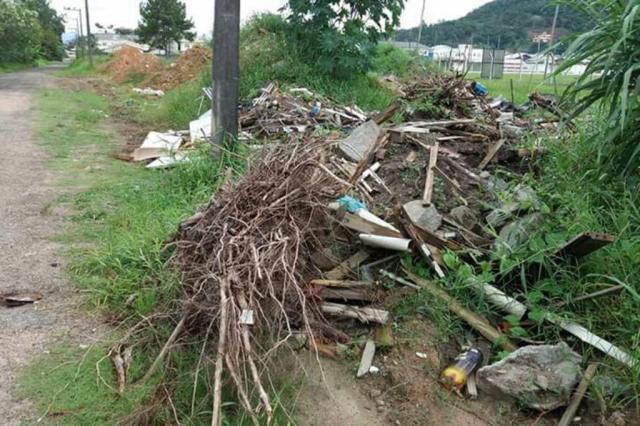 Coronel David cobra mais segurança e limpeza em bairros da Capital