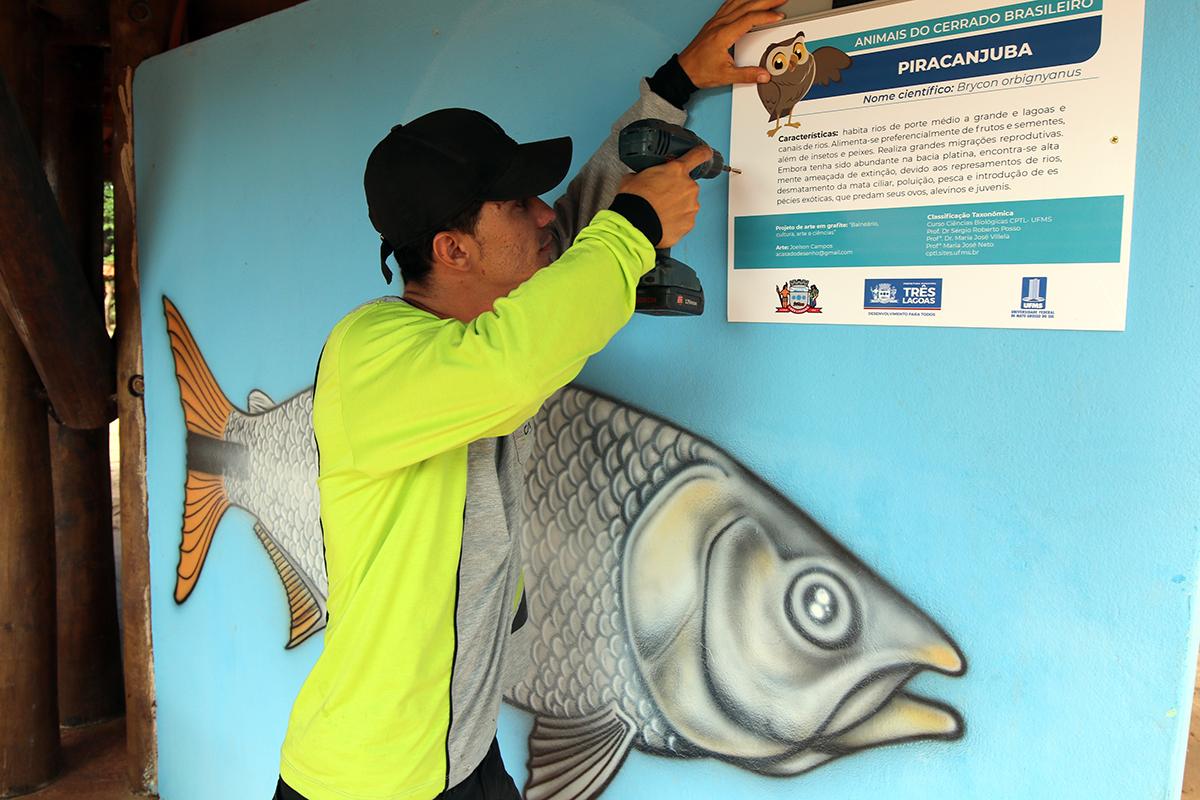  BALNEÁRIO - Desenho de animais grafitados em quiosques ganham placas de identificação