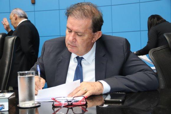 Eduardo Rocha solicita recomposição da equipe e reforma das instalações do IML de Três Lagoas