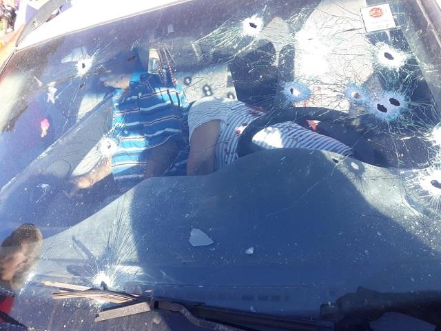 Sexta sangrenta na Fronteira: dois homens são fuzilados com carro em movimento