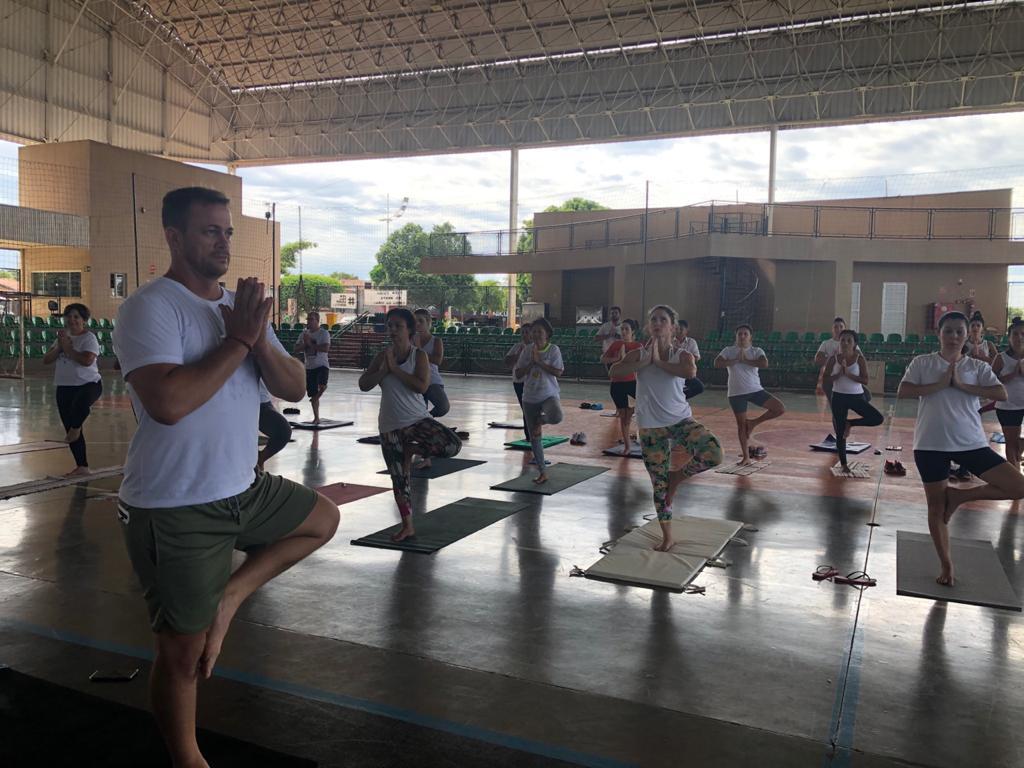 Mais de 50 trabalhadores participam de Aula de Yoga gratuita na Lagoa Maior