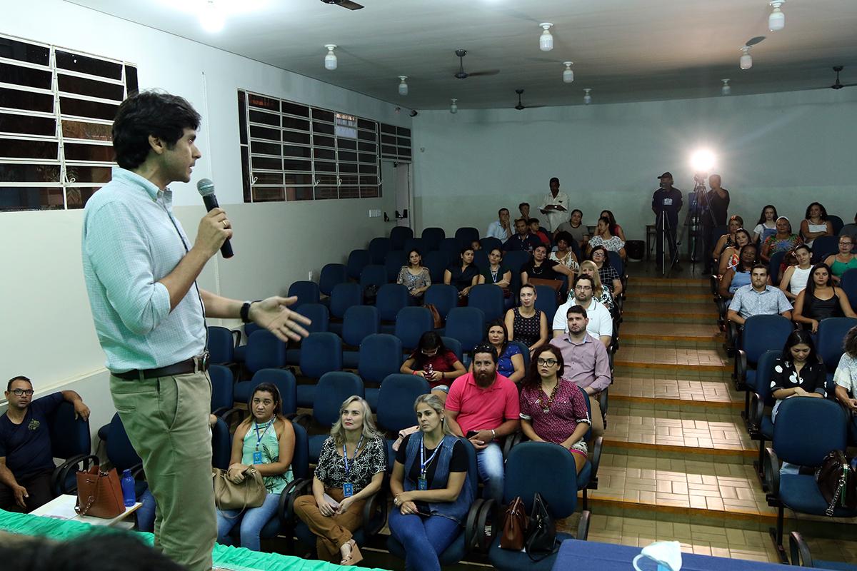 CONCURSO PÚBLICO - Servidores tomam posse para trabalhar na Saúde e na Assistência