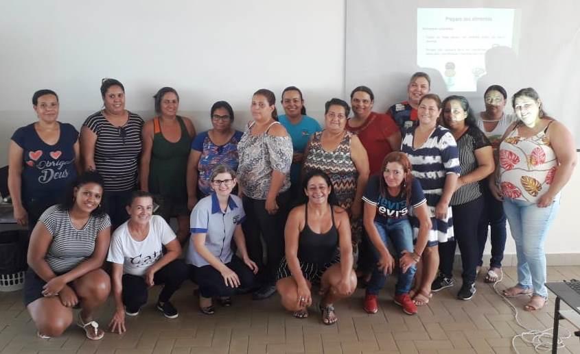 Cozinheiras dos SCFVs da Assistência Social participam de um dia de capacitação