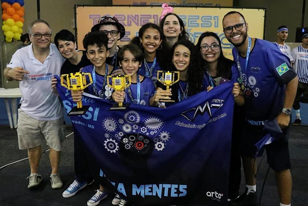 Escola do Sesi de Dourados conquista 3º lugar e segue para etapa nacional de torneio de robótica