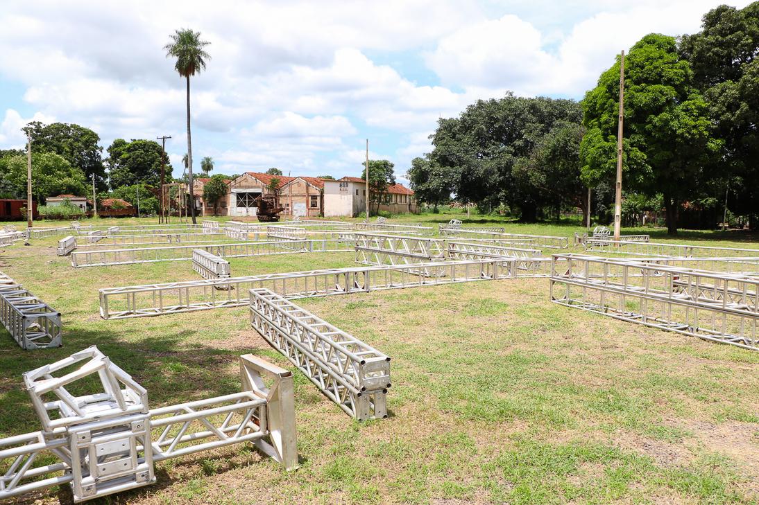 Estrutura do Carnaval começa a ser montada na N.O.B