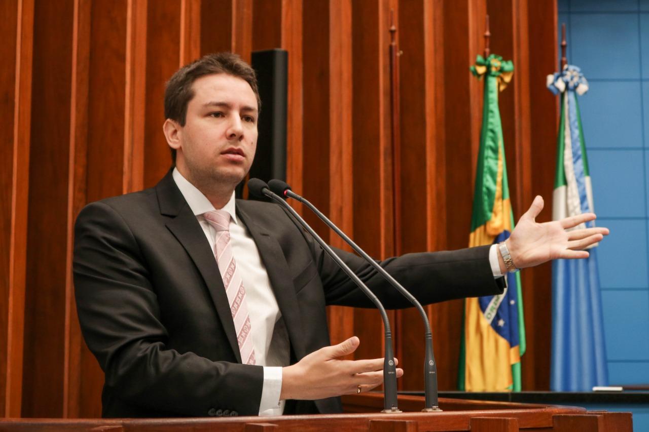 Deputado lamenta saída da CCJR mas diz que terá mais independência Deputado lamenta saída da CCJR mas diz que terá mais independência