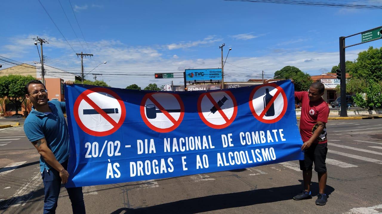 DIA NACIONAL DE COMBATE ÀS DROGAS E ÁLCOOL – Pessoas precisam de ajuda e não de exclusão