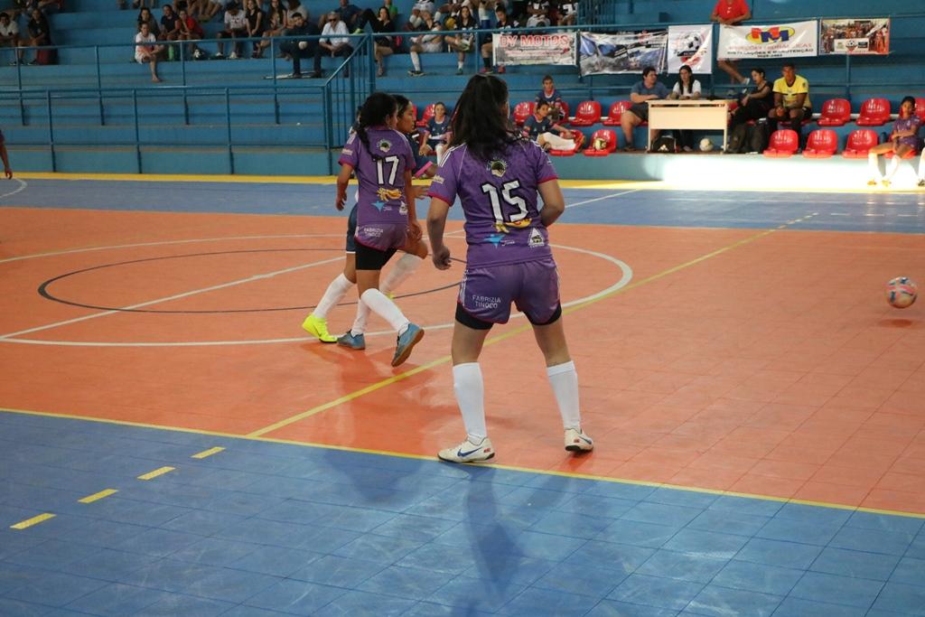 SEJUVEL abre inscrições para escolinha de futsal feminino 13 a 16 anos