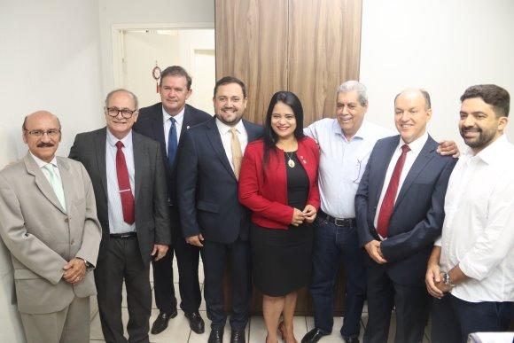 Após articulação de Eduardo Rocha, vereadora Dharleng Campos aceita convite para se filiar no MDB Após articulação de Eduardo Rocha, vereadora Dharleng Campos aceita convite para se filiar no MDB