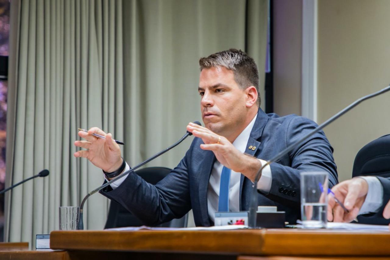 Contrariando notificação da CPI, funcionário da Energisa vai até USP-São Carlos Contrariando notificação da CPI, funcionário da Energisa vai até USP-São Carlos