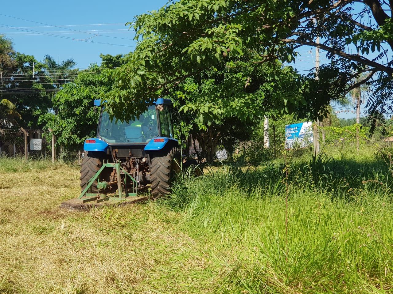 FOCO NA DENGUE – Fiscalização de terrenos sujos segue trabalhando em Três Lagoas