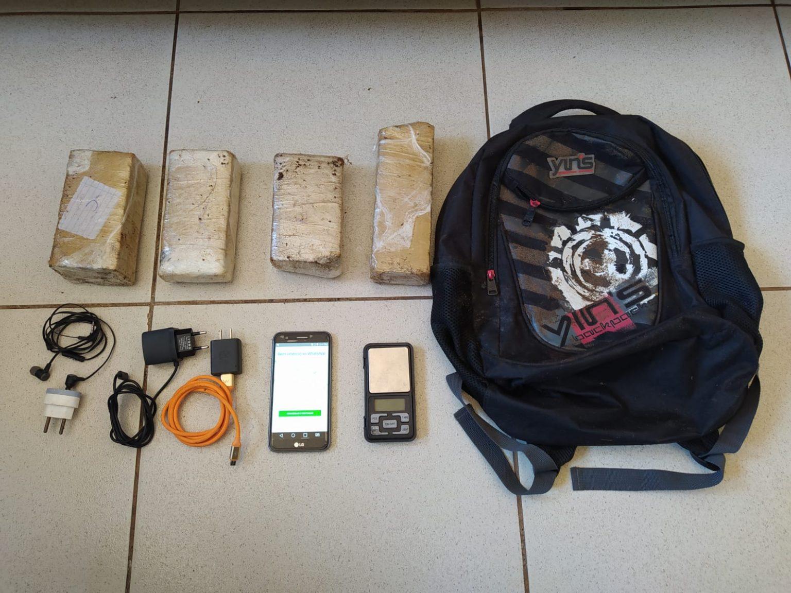 Polícia Militar apreende 02 (dois) quilos de Maconha que teria como destino o Presídio de Segurança Média em Três Lagoas MS Polícia Militar apreende 02 (dois) quilos de Maconha que teria como destino o Presídio de Segurança Média em Três Lagoas MS