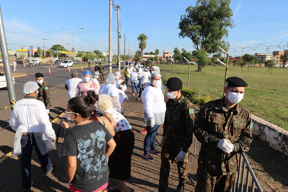 VACINAÇÃO INFLUENZA - Com destaque para a organização e agilidade, cerca de 3 mil pessoas foram imunizadas neste sábado