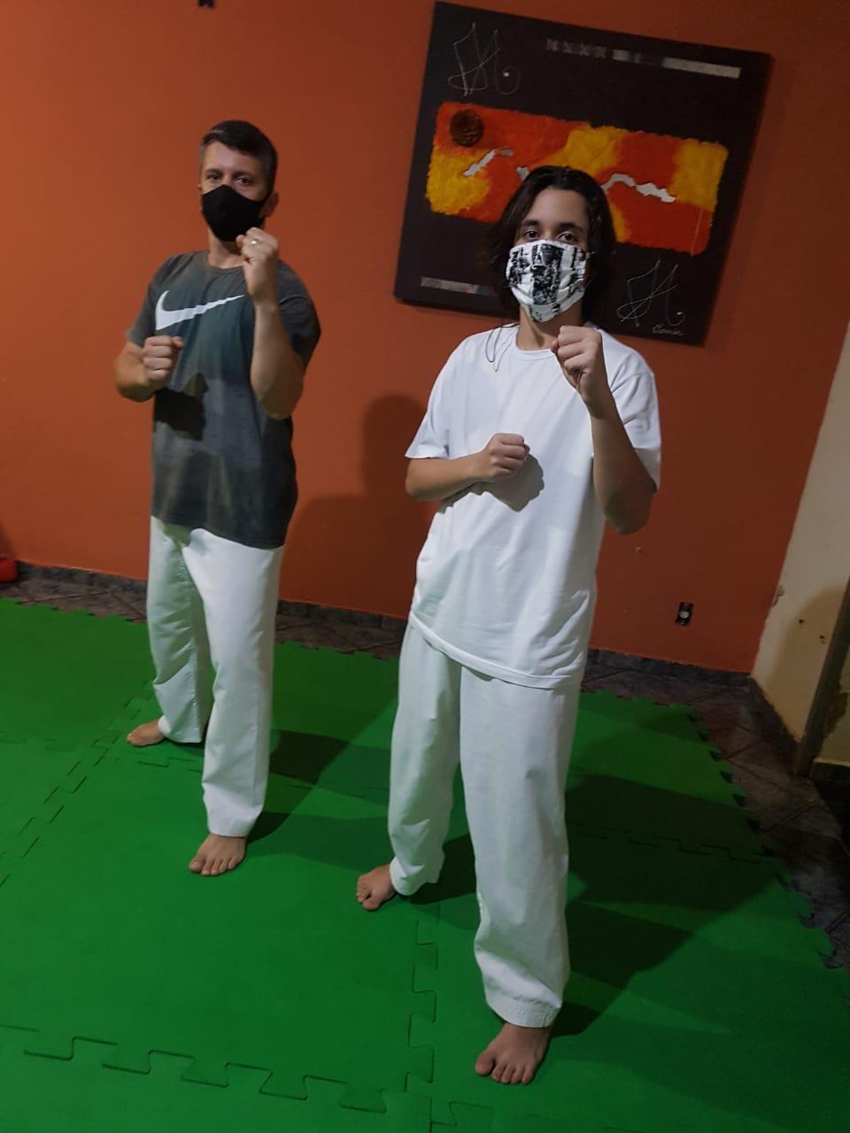 Carateca Enzo Gabriel realiza lives de treino durante a pandemia da Covid-19